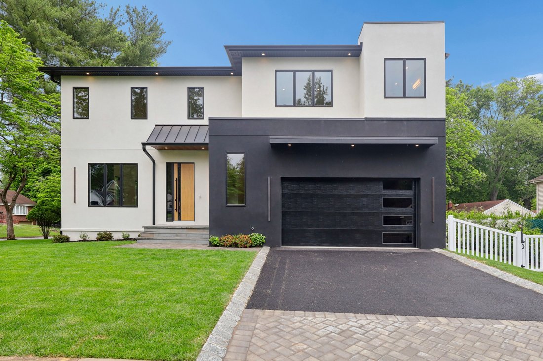 Cresskill, New Jersey, United States 1 - 18035564