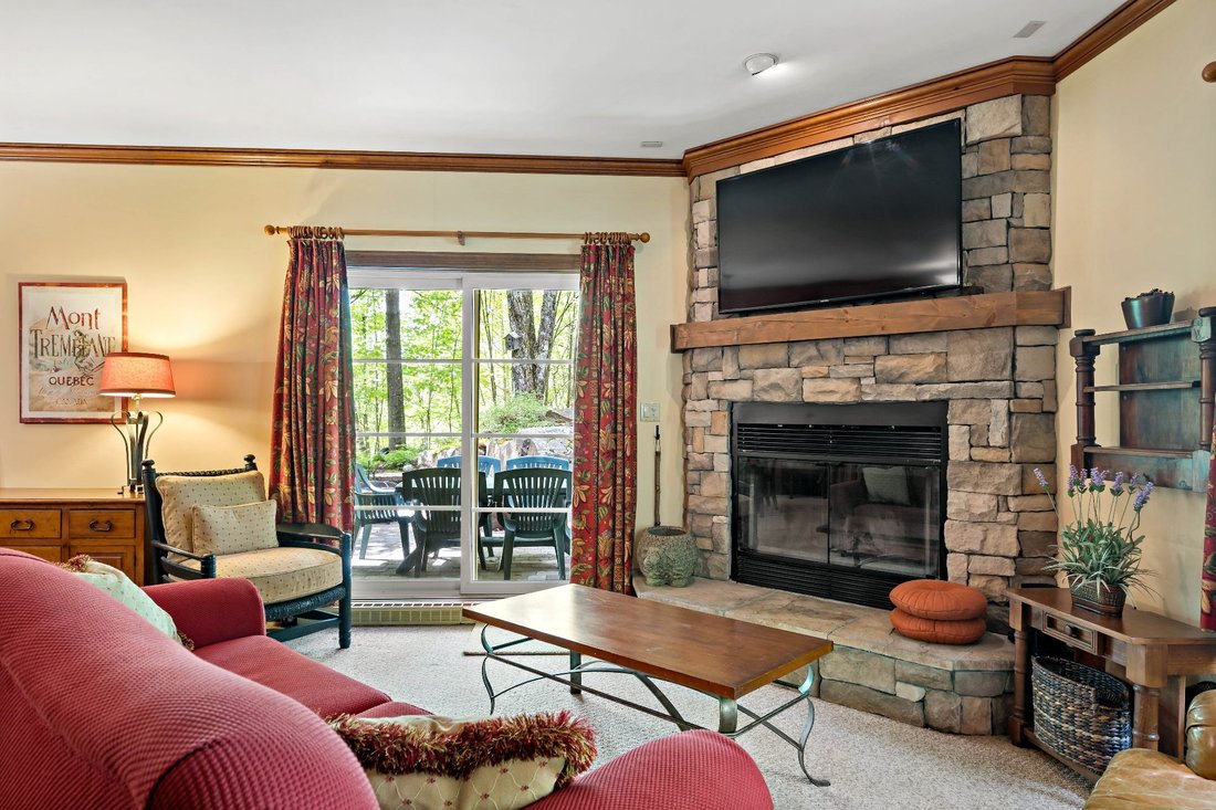 Apartment in Mont-Tremblant, Quebec, Canada 4 - 16104174