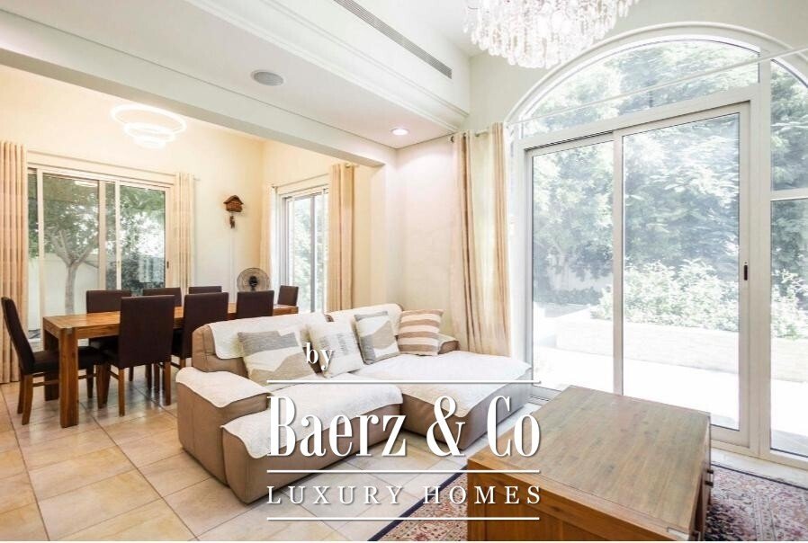 Villa in Al Wasl, Dubai, United Arab Emirates 2 - 14939110
