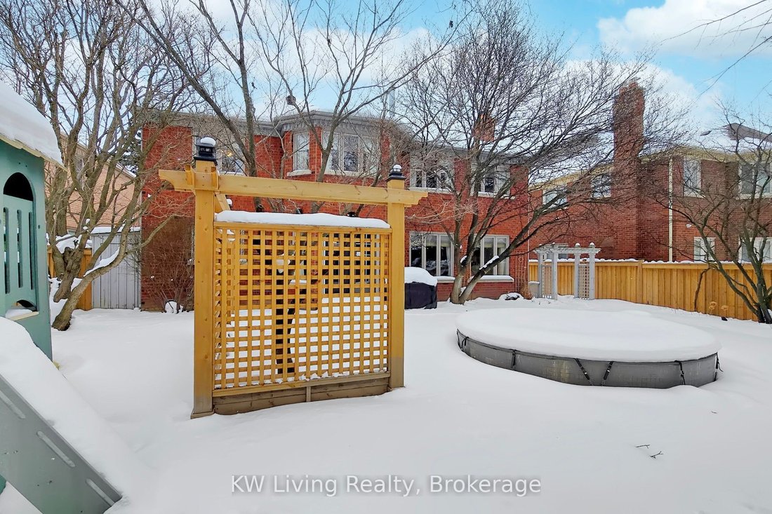 House in Gormley, Ontario, Canada 3 - 18038937