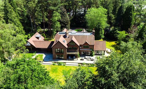 Curated visual reference: Fresh Look at Luxury Homes With Fitness Center Gym For Sale In Goaters
