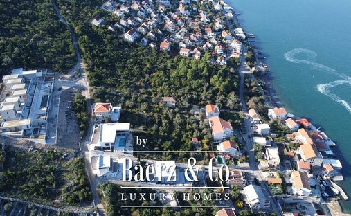 Penthouse in Tivat, Tivat Municipality, Montenegro 1