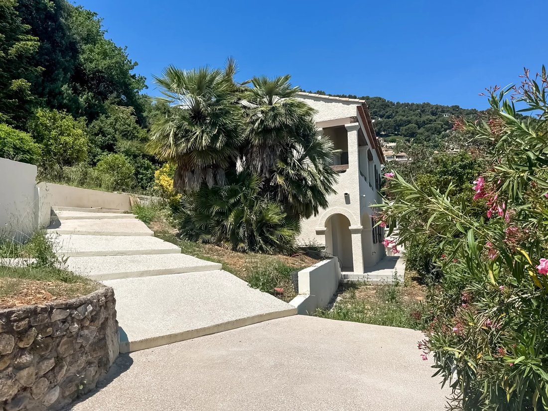 Villa in Village-Cros de Caste-Coupiere-Mont Gros, Roquebrune-Cap-Martin, France 1 - 18048856