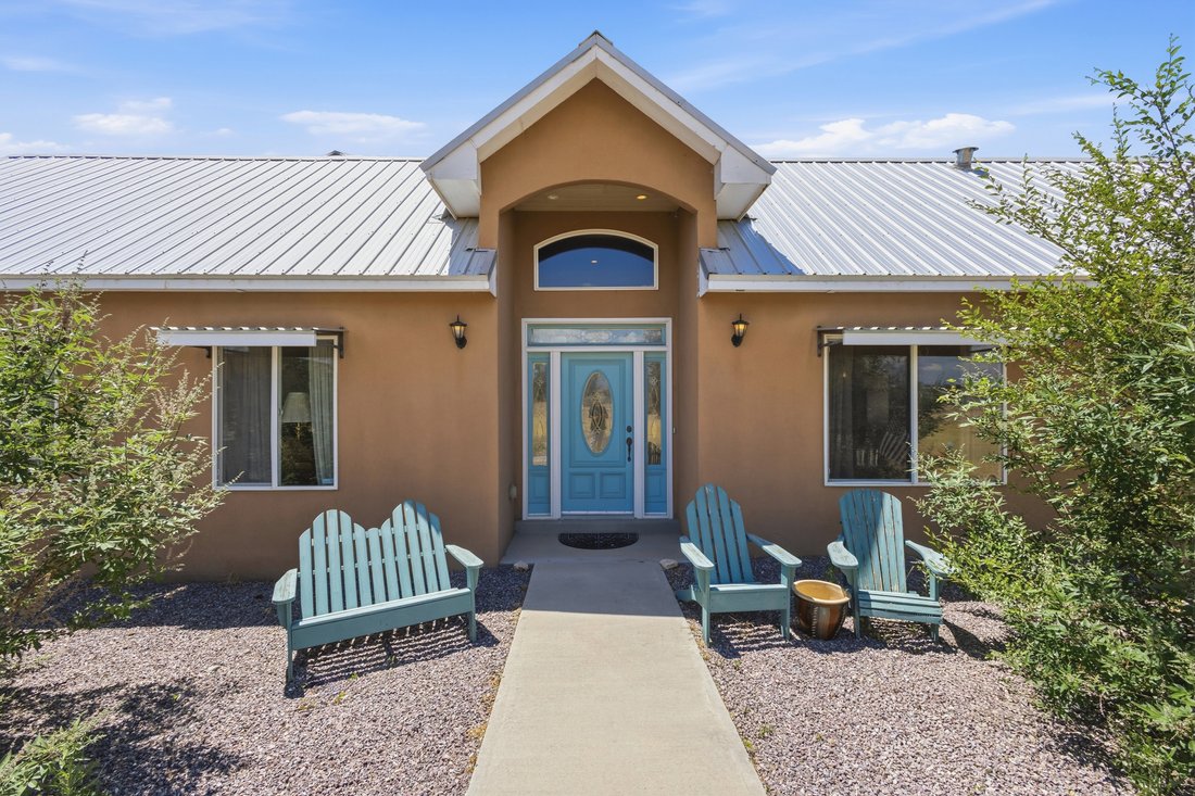 House in Los Lunas, New Mexico, United States 1 - 18037549