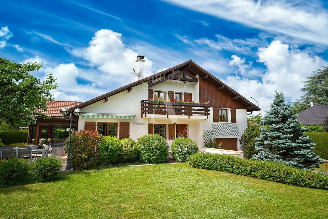 House in Prévessin-Moëns, Auvergne-Rhône-Alpes, France 1 - 18043411