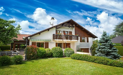 House in Prévessin-Moëns, Auvergne-Rhône-Alpes, France 1