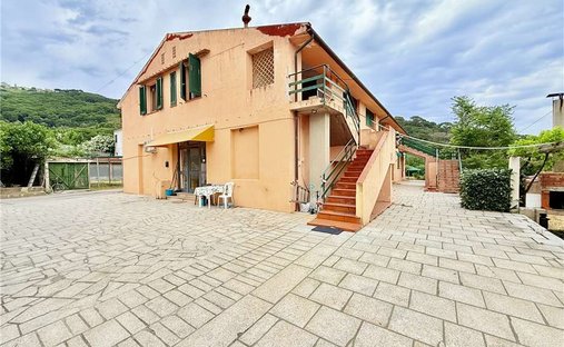 House in Marina di Campo, Tuscany, Italy 1