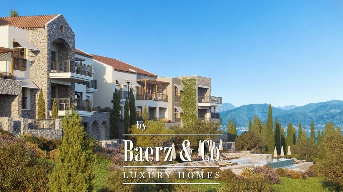 Penthouse in Tivat, Tivat Municipality, Montenegro 1 - 14518973
