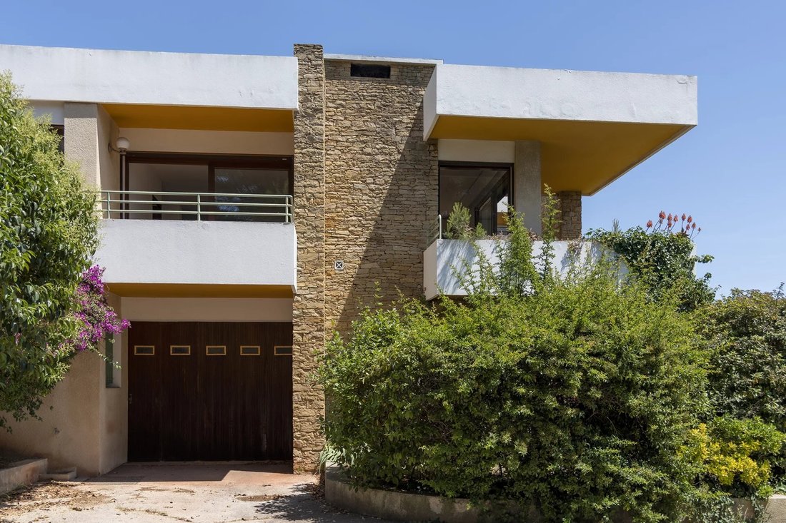 House in Six-Fours-les-Plages, Provence-Alpes-Côte d'Azur, France 2 - 18042698
