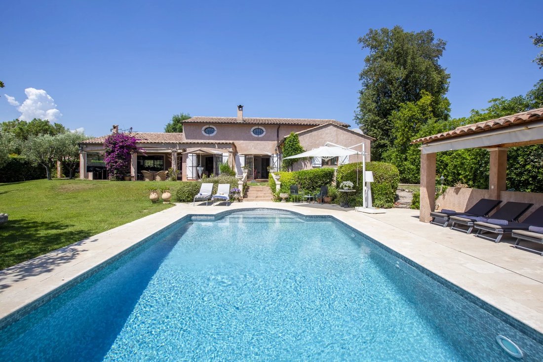 House in Valbonne, Provence-Alpes-Côte d'Azur, France 2 - 18048704