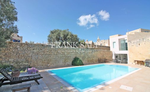 Casa a Tarscen, Malta 1