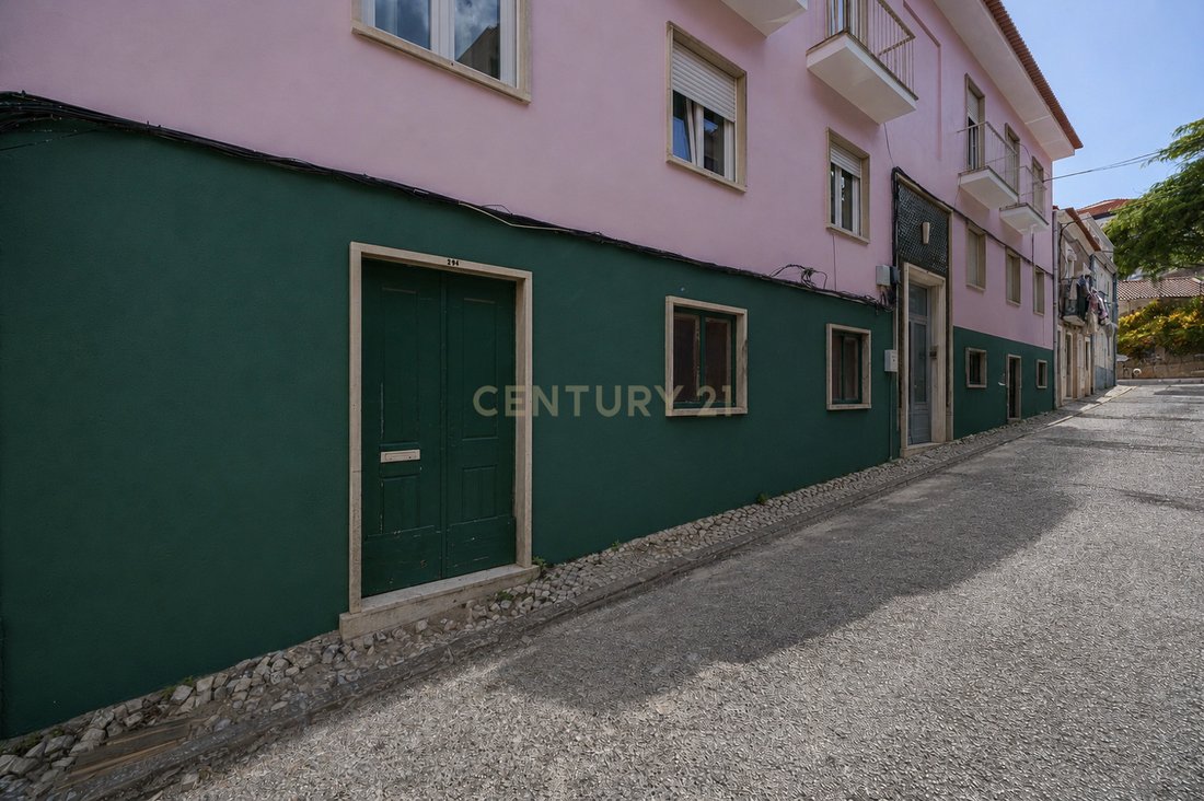 Setubal, Setubal, Portugal 4 - 18044751