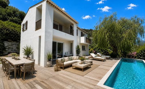 Villa in Village-Cros de Caste-Coupiere-Mont Gros, Roquebrune-Cap-Martin, France 1