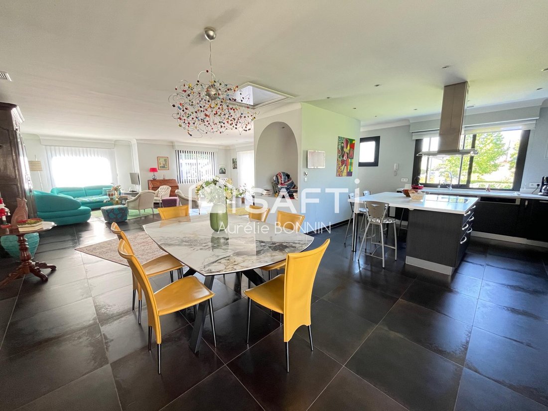 House in Talence, Nouvelle-Aquitaine, France 2 - 18050657