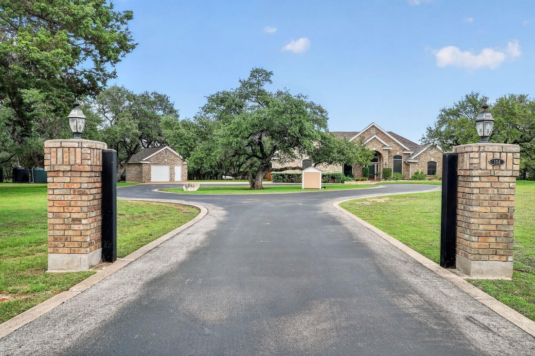 House in Leander, Texas, United States 3 - 18043926