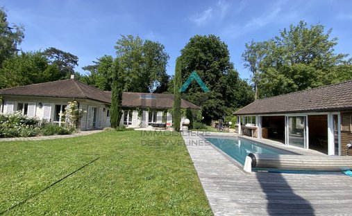 House in L'Étang-la-Ville, Ile-de-France, France 1