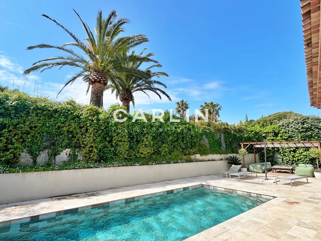 Villa in French Riviera, Provence-Alpes-Côte d'Azur, France 3 - 18045056