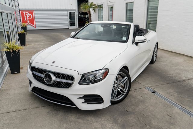 Cabriolet in Bellevue, WA, United States 3 - 17894476