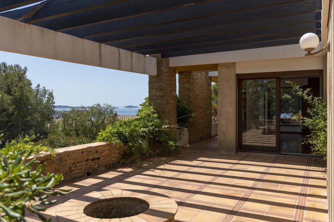 House in Six-Fours-les-Plages, Provence-Alpes-Côte d'Azur, France 4 - 18042698