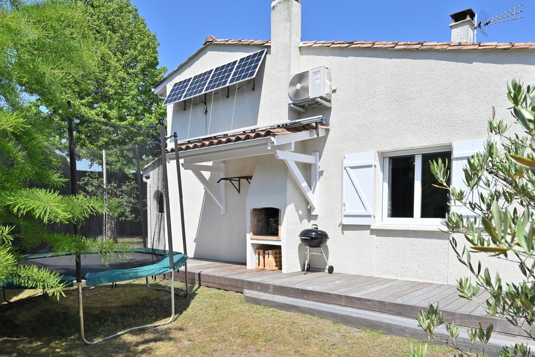 House in Le Las, Saint-Jean-d'Illac, France 3 - 18051792