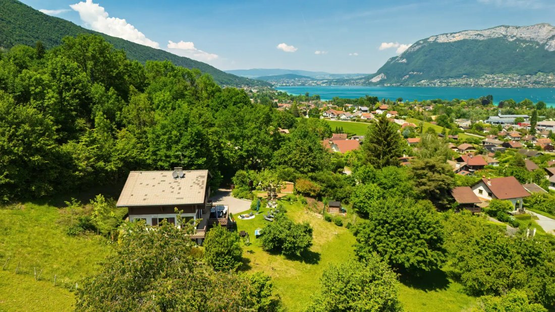 Chalet in Sévrier, Auvergne-Rhône-Alpes, France 5 - 17469241