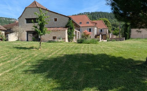 House in Tour-de-Faure, Occitania, France 1
