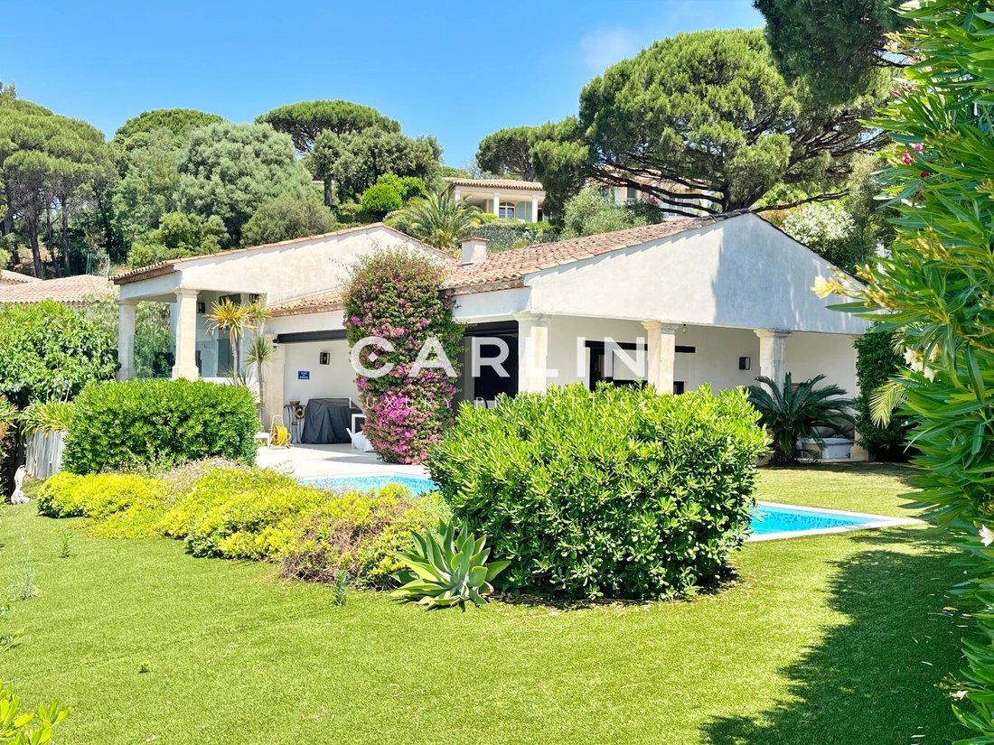 Villa in La Croix-Valmer, Provence-Alpes-Côte d'Azur, France 3 - 18048893