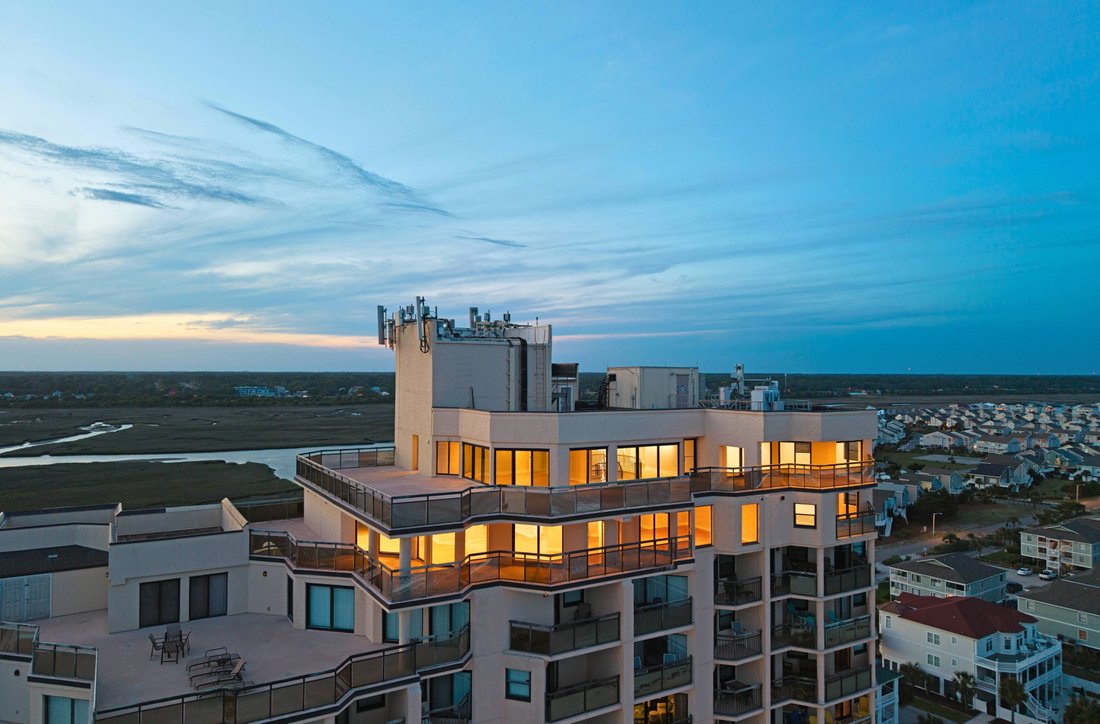 Condo in Ocean Isle Beach, North Carolina, United States 1 - 18045635