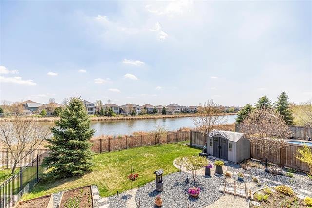 House in Winnipeg, Manitoba, Canada 3 - 18038944