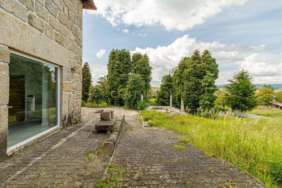 Villa in Landim, Braga, Portugal 2 - 18037944