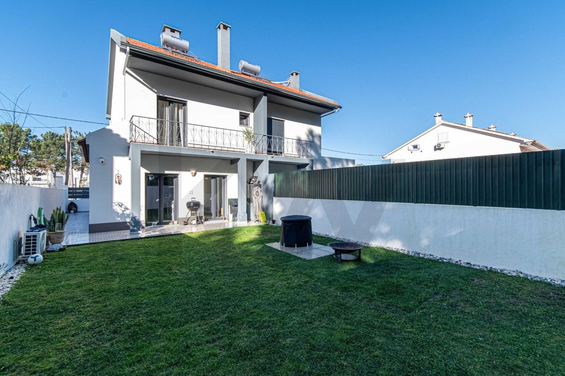Townhouse in Quinta do Conde, Setubal, Portugal 1 - 18044650