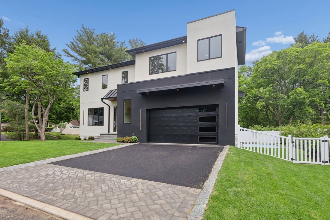 Cresskill, New Jersey, United States 2 - 18035564