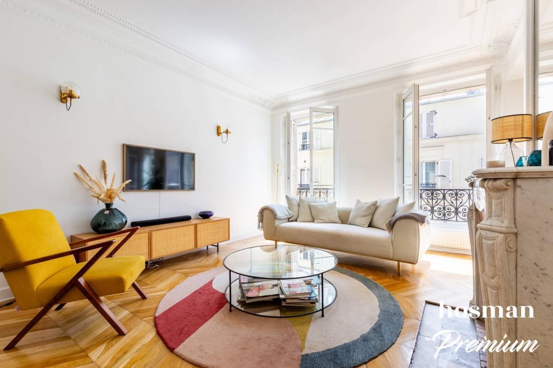 Apartment in Mairie, Paris 8e Arrondissement, Paris 2 - 18048747