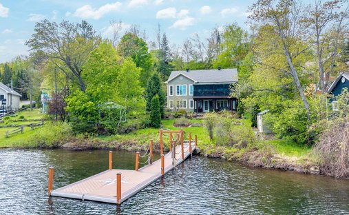 House in Chertsey, Quebec, Canada 1