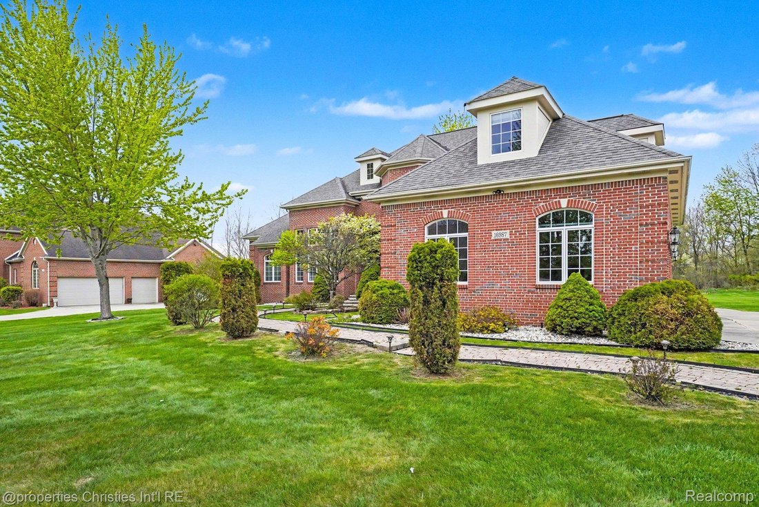House in Grand Blanc Township, Michigan, United States 5 - 18045146
