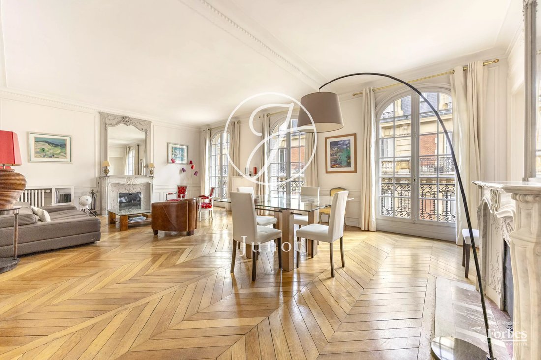 Apartment in Pereire-Malesherbes, Paris 17e Arrondissement, Paris 1 - 18038183