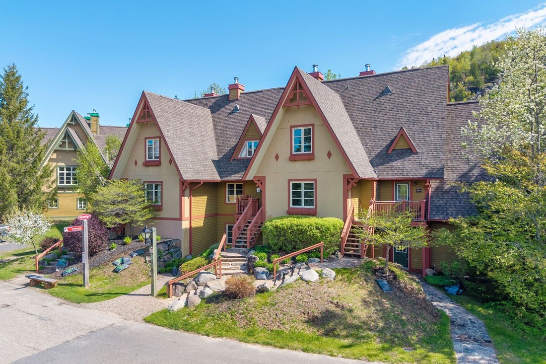 Apartment in Mont-Tremblant, Quebec, Canada 1 - 17646387