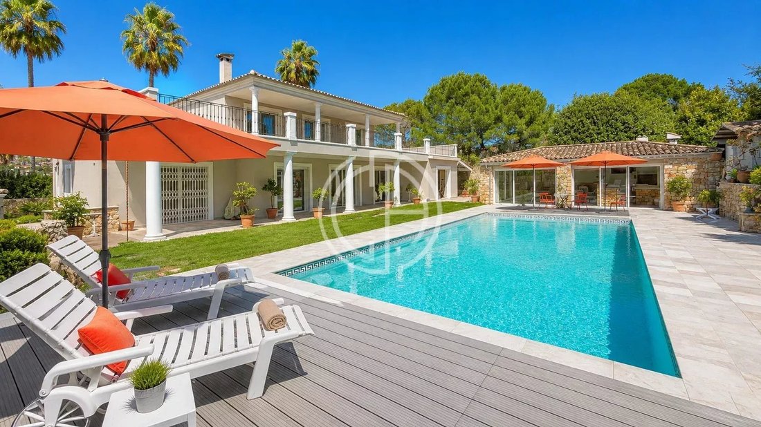 Villa in Mougins, Provence-Alpes-Côte d'Azur, France 1 - 17682815