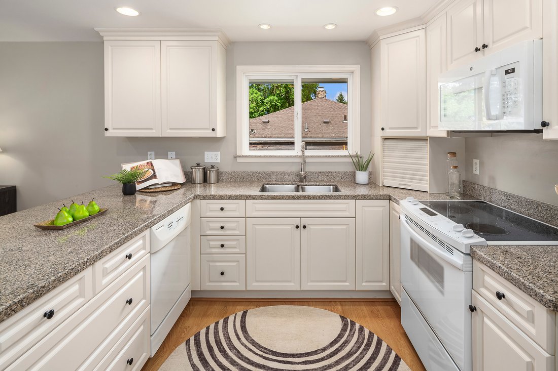 Mercer Island, Washington, United States 3 - 18045614