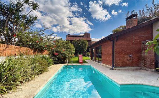 House in Olivos, Buenos Aires Province, Argentina 1