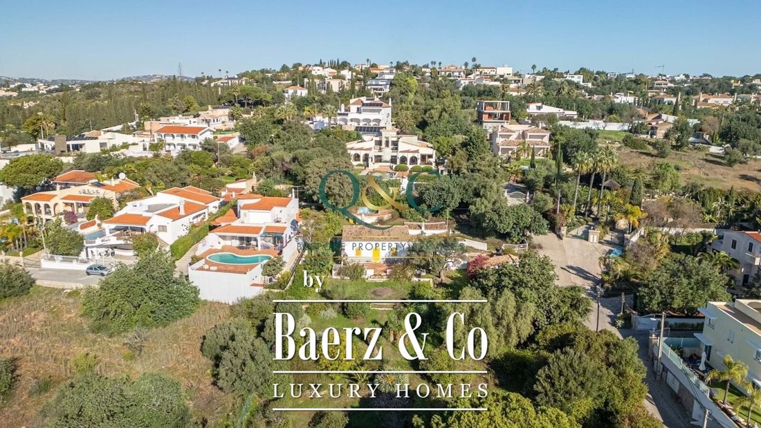 Villa in Loule (Sao Clemente), Algarve, Portugal 1 - 16796004