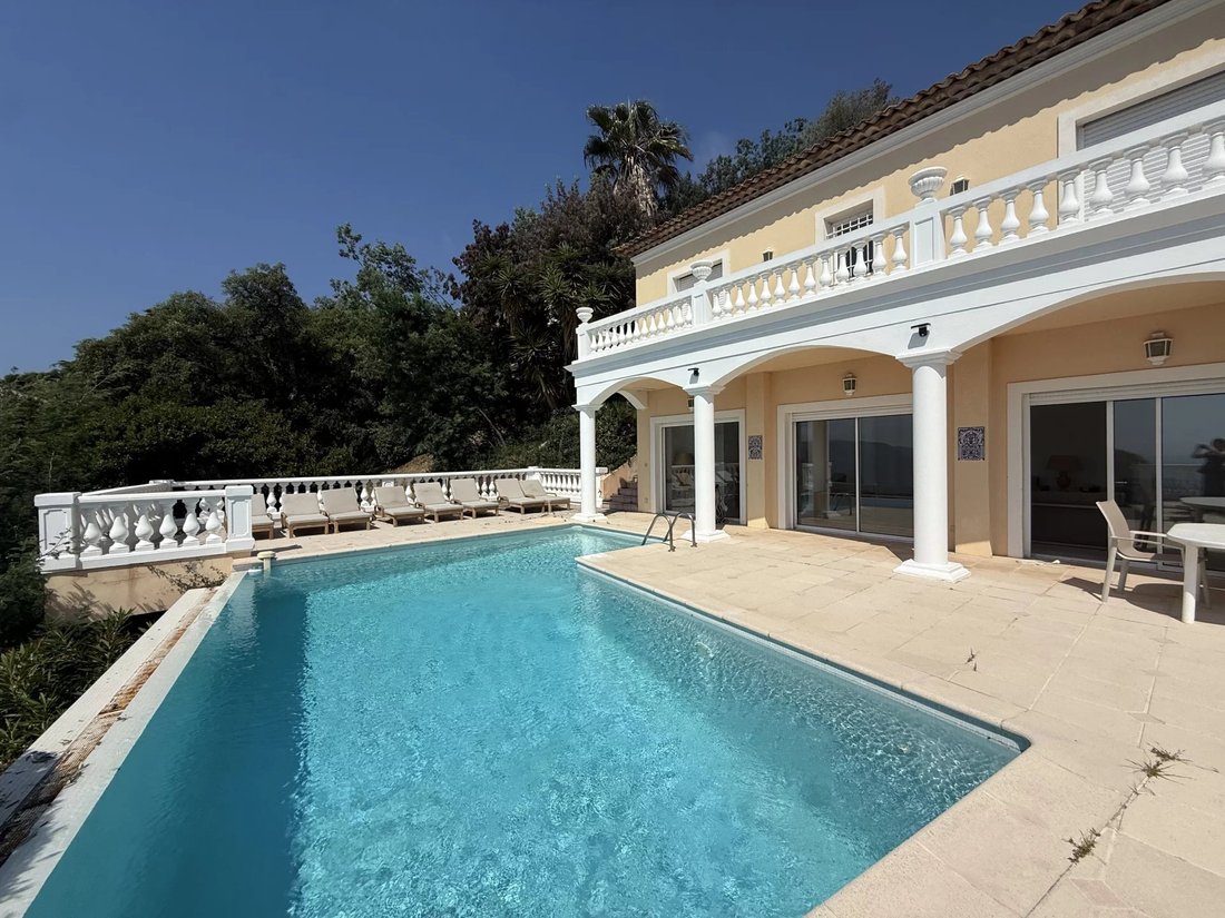 Villa in Le Grand Duc-Minelle, Mandelieu-la-Napoule, France 1 - 18038332