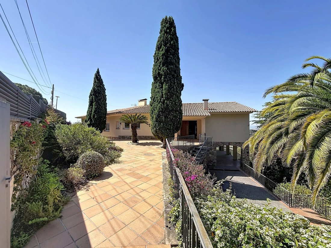 House in Cabrils, Catalonia, Spain 2 - 18038405