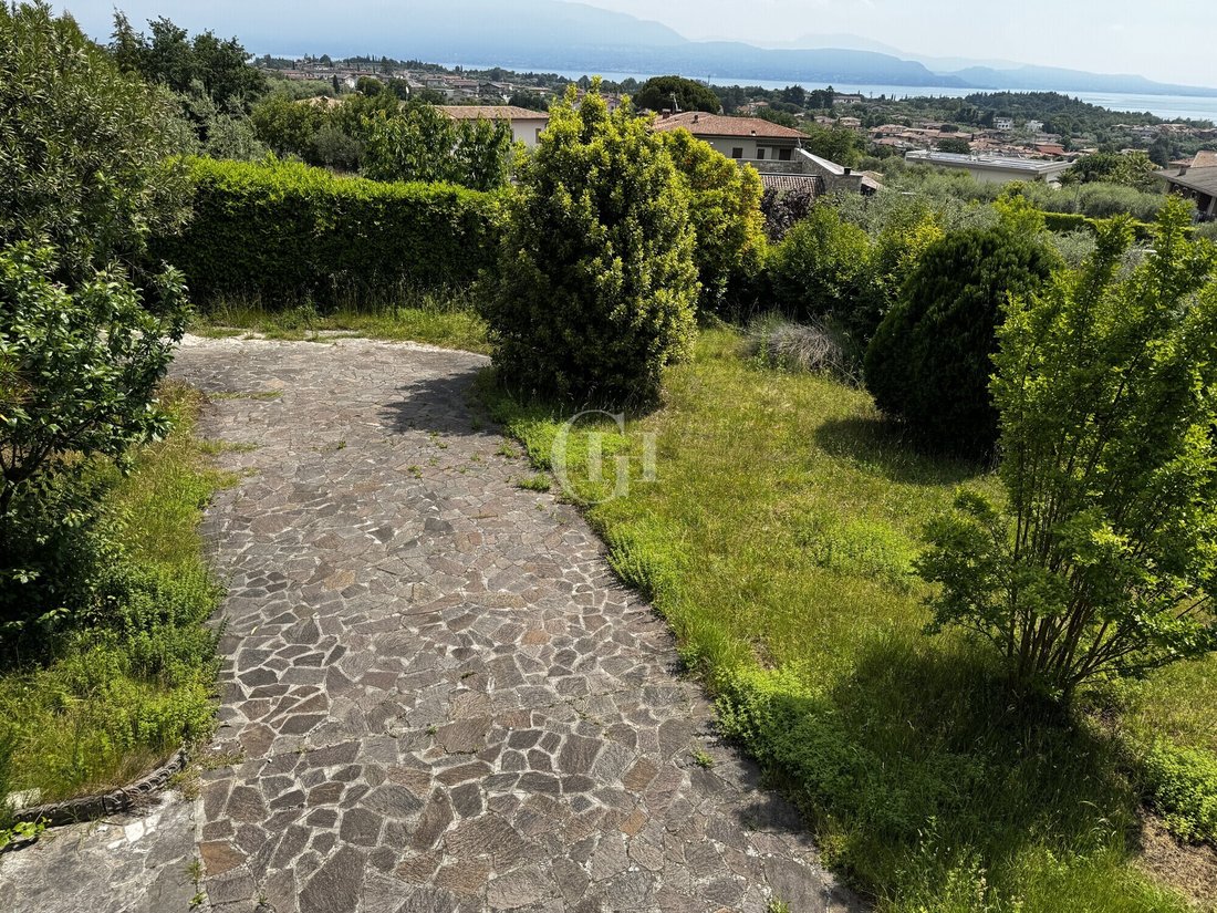 Villa in San Felice del Benaco, Lombardy, Italy 5 - 18044549