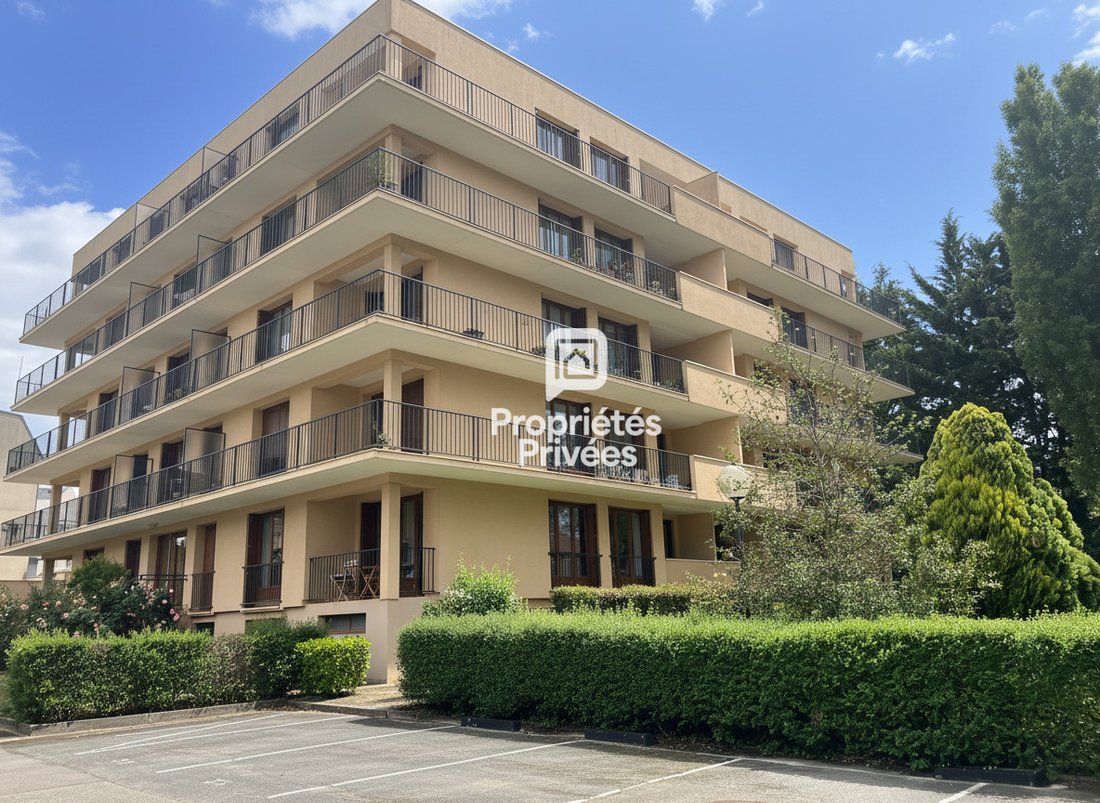 Apartment in Le Chesnay, Le Chesnay-Rocquencourt, France 1 - 18039045