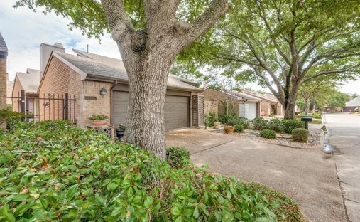 Townhouse in Farmers Branch, Texas, United States 1