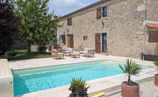 House in Saint-Hilaire-la-Foret, Pays de la Loire, France 1