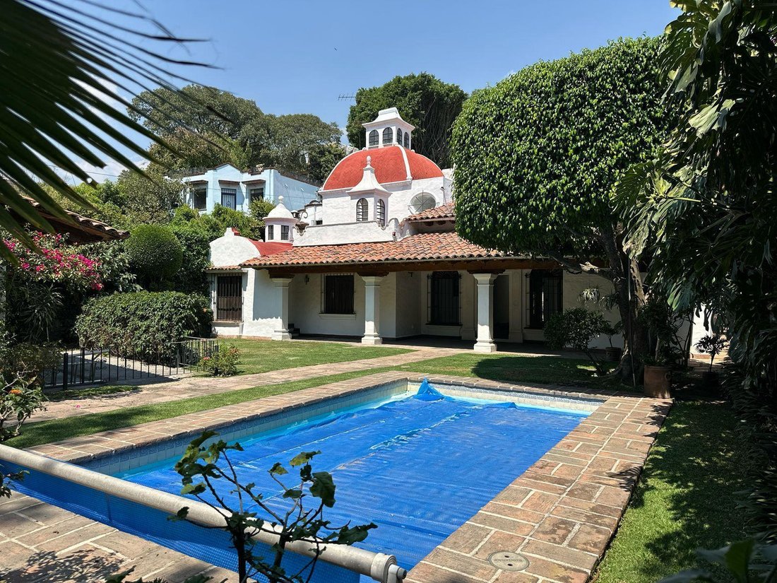House in Cuernavaca, Morelos, Mexico 1 - 18042519