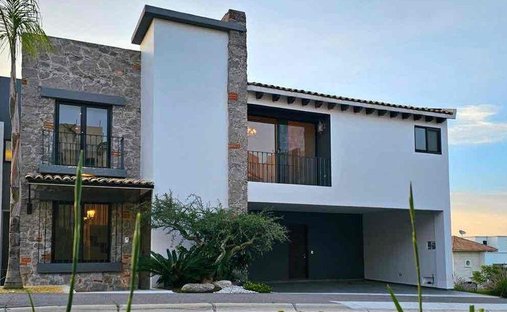 House in Lomas de Angelópolis, Puebla, Mexico 1