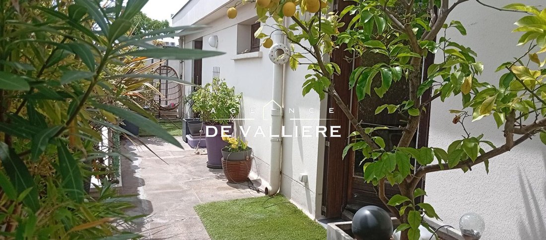 Apartment in Invalides, Paris 7e Arrondissement, Paris 5 - 18047109